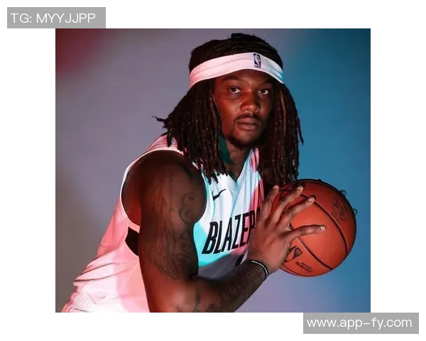 斯普利特谈罗威恢复情况称其已对球队产生重要价值 斯普利特谈罗威恢复情况称其已对球队产生重要价值